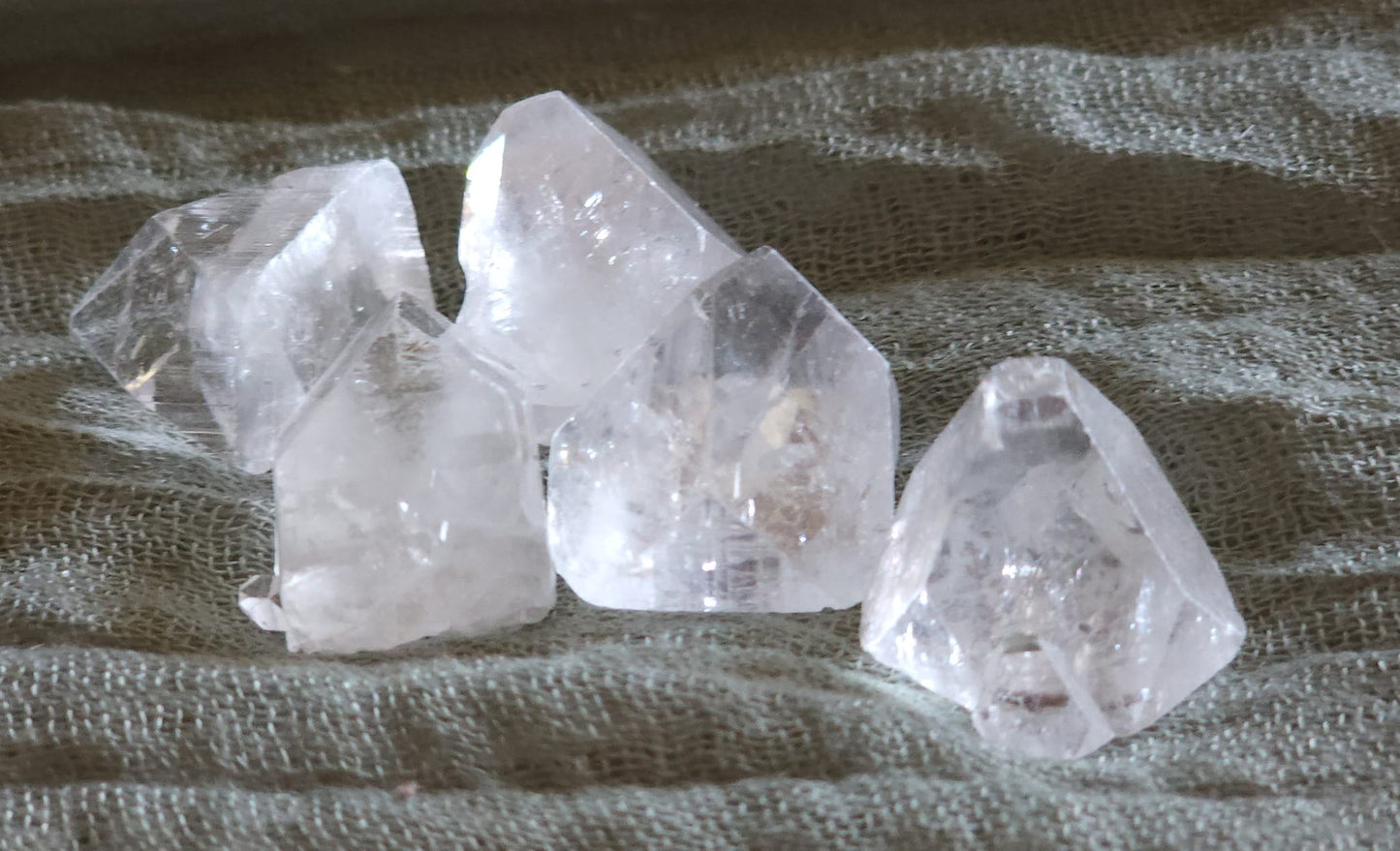 Apophyllite Points